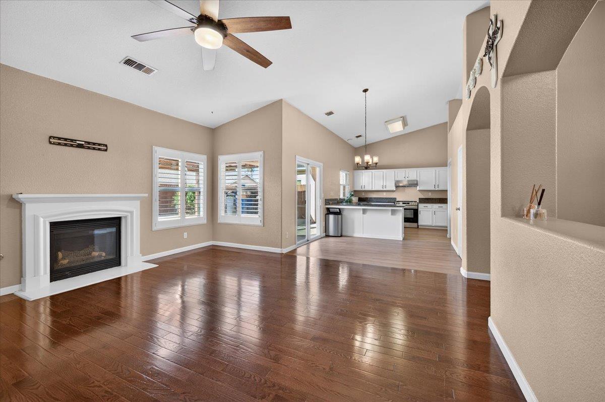 6623 E Alta Ave, Fresno, CA 93727