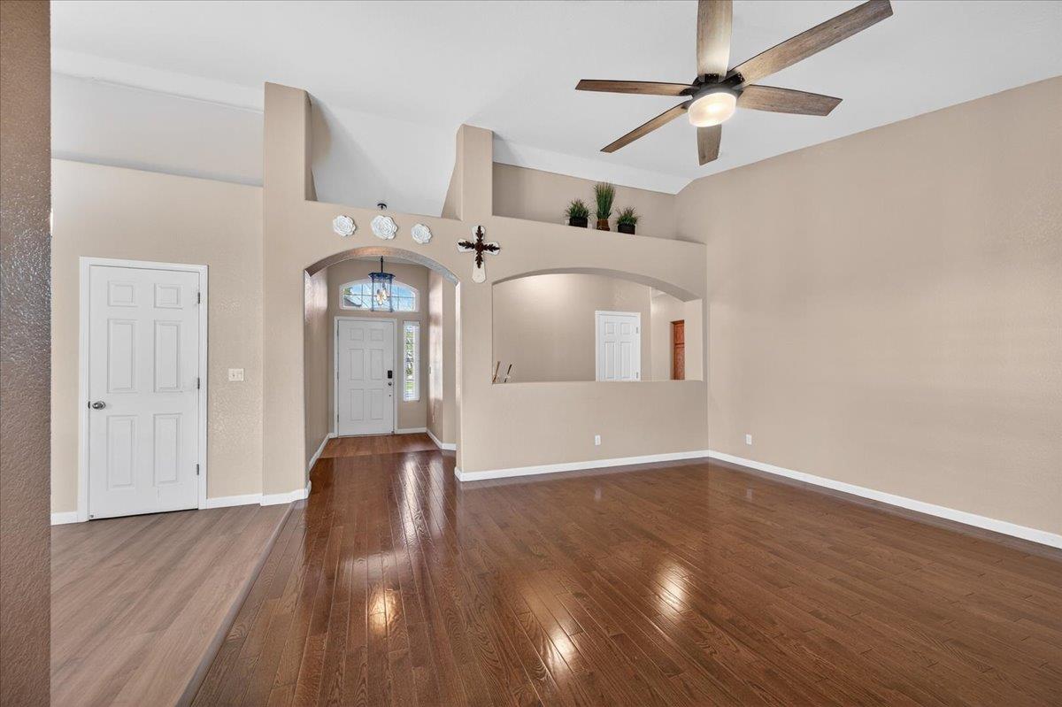 6623 E Alta Ave, Fresno, CA 93727