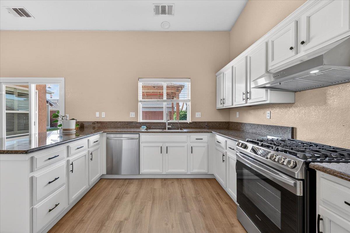 6623 E Alta Ave, Fresno, CA 93727