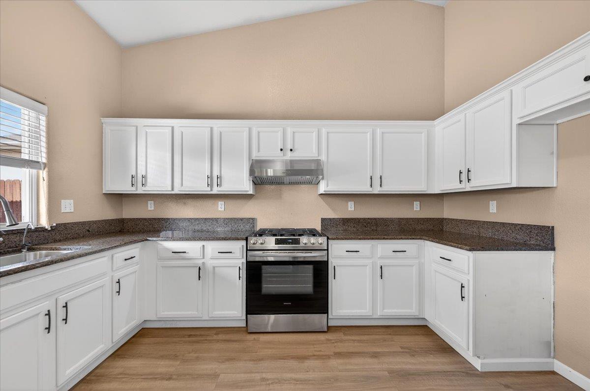 6623 E Alta Ave, Fresno, CA 93727