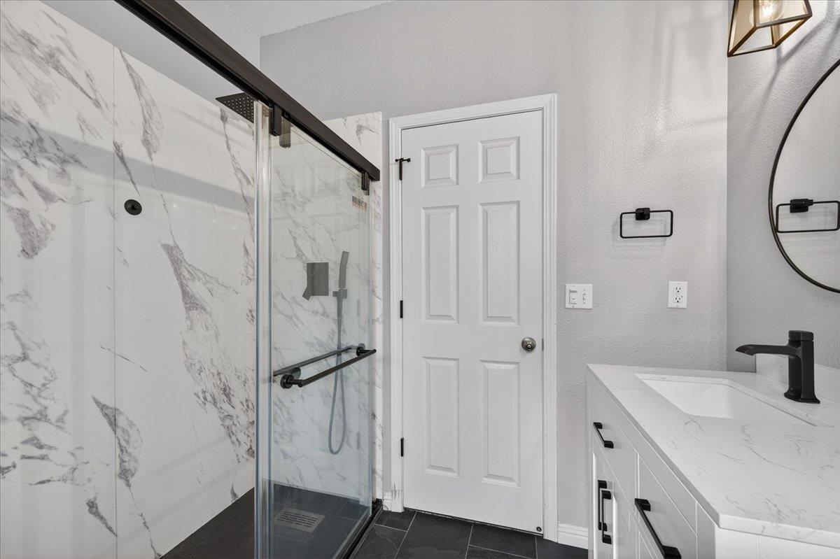 6623 E Alta Ave, Fresno, CA 93727