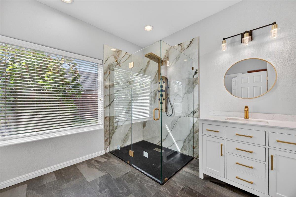 6623 E Alta Ave, Fresno, CA 93727