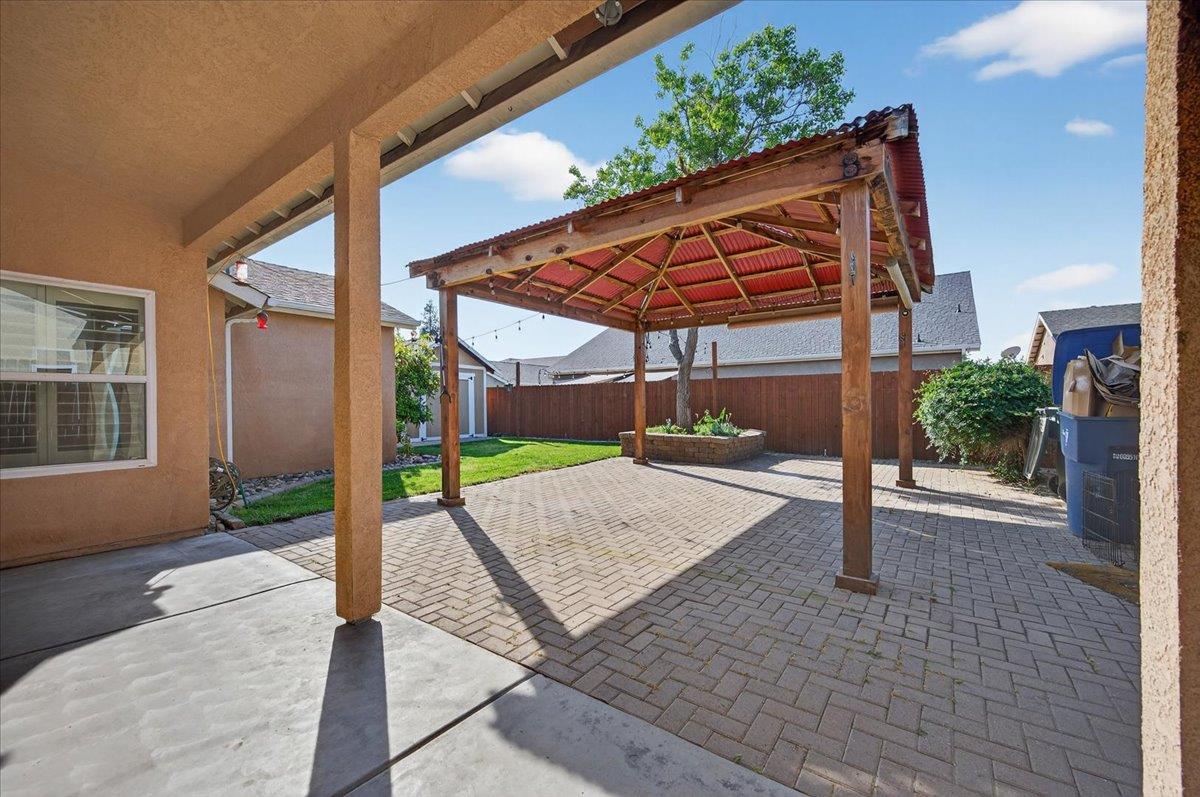 6623 E Alta Ave, Fresno, CA 93727