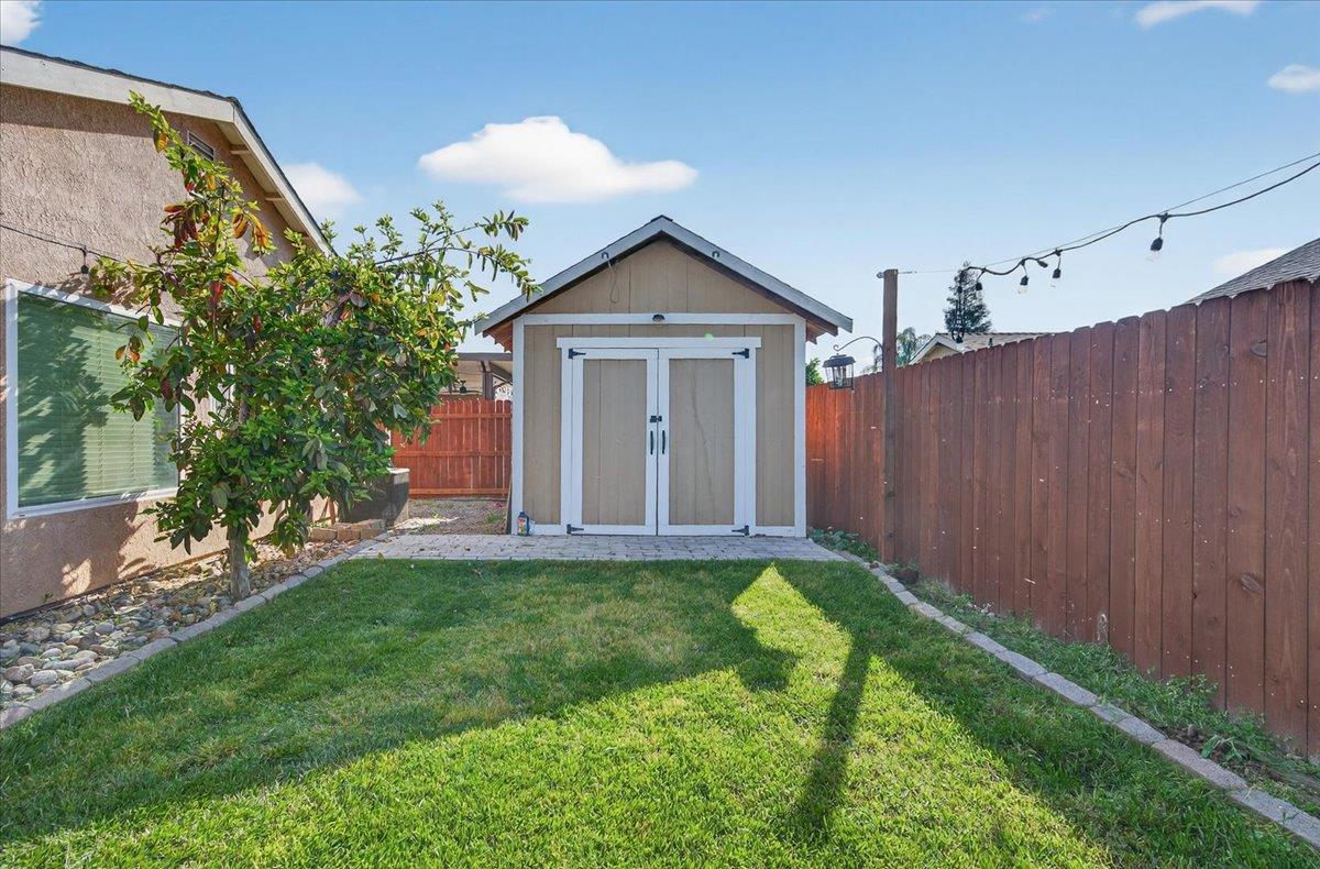 6623 E Alta Ave, Fresno, CA 93727