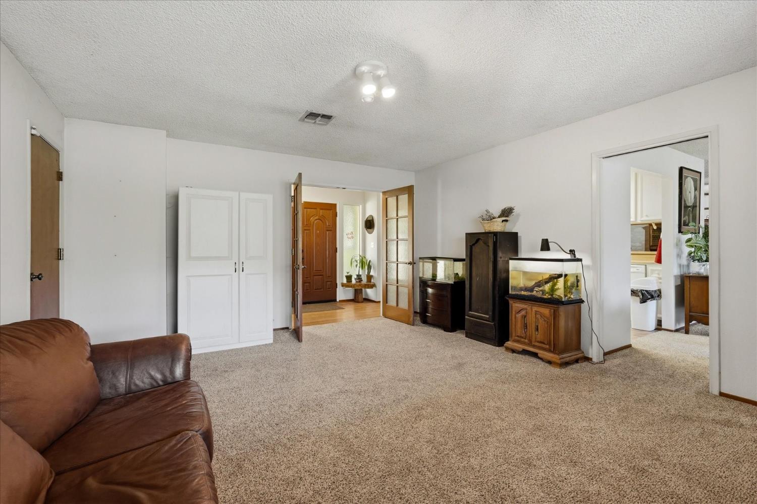 40888 Goldside Dr, Oakhurst, CA 93644