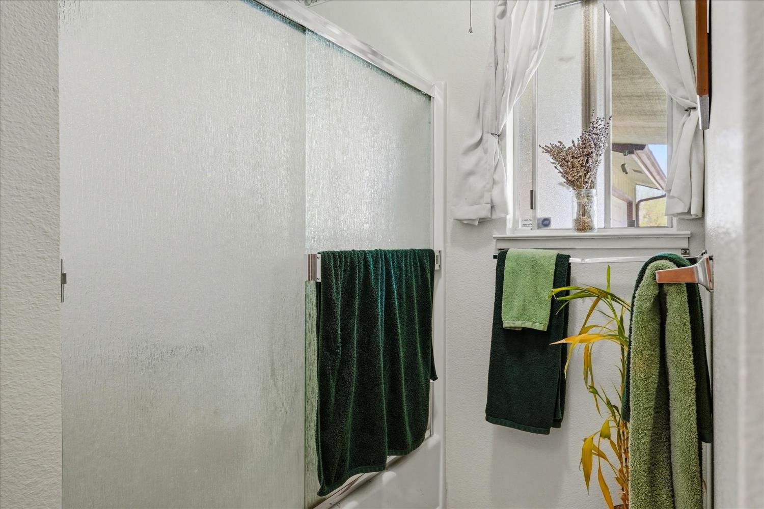 40888 Goldside Dr, Oakhurst, CA 93644