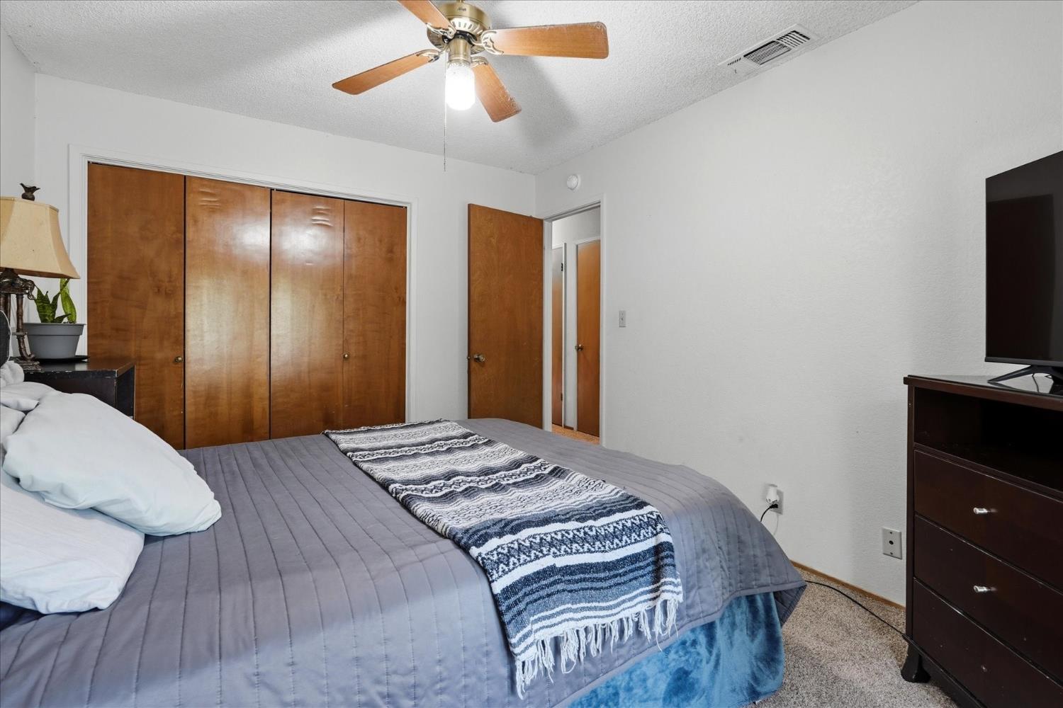 40888 Goldside Dr, Oakhurst, CA 93644