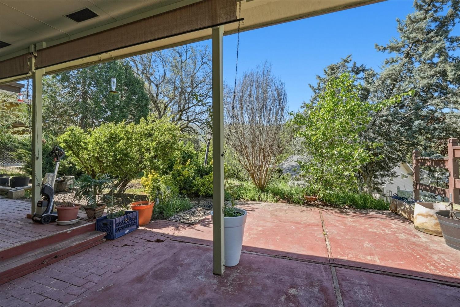 40888 Goldside Dr, Oakhurst, CA 93644