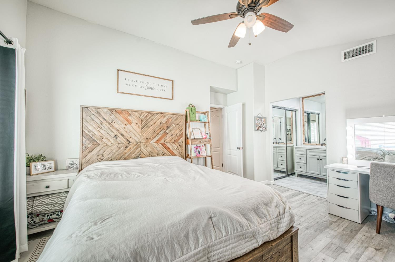 7502 N Trellis, Fresno, CA 93720