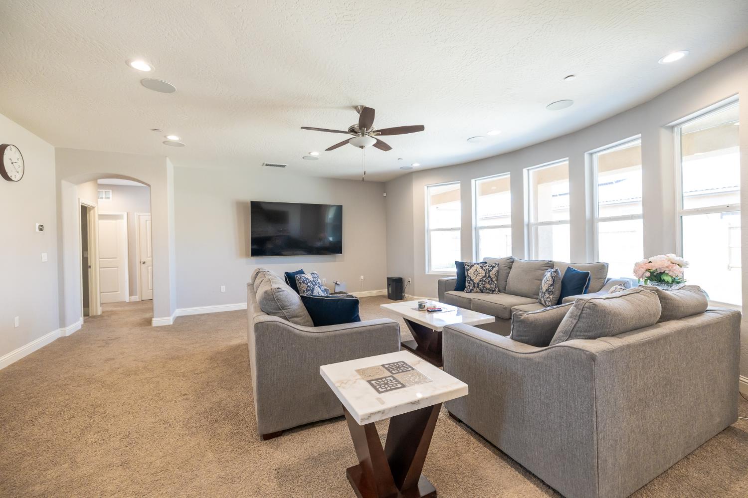 4103 Keats Ave, Clovis, CA 93619