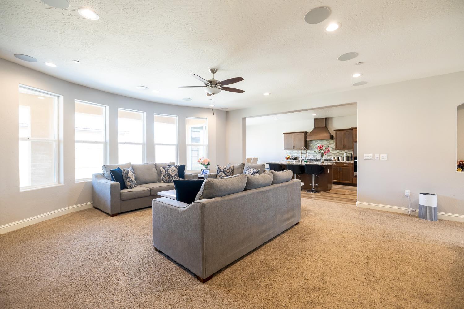 4103 Keats Ave, Clovis, CA 93619