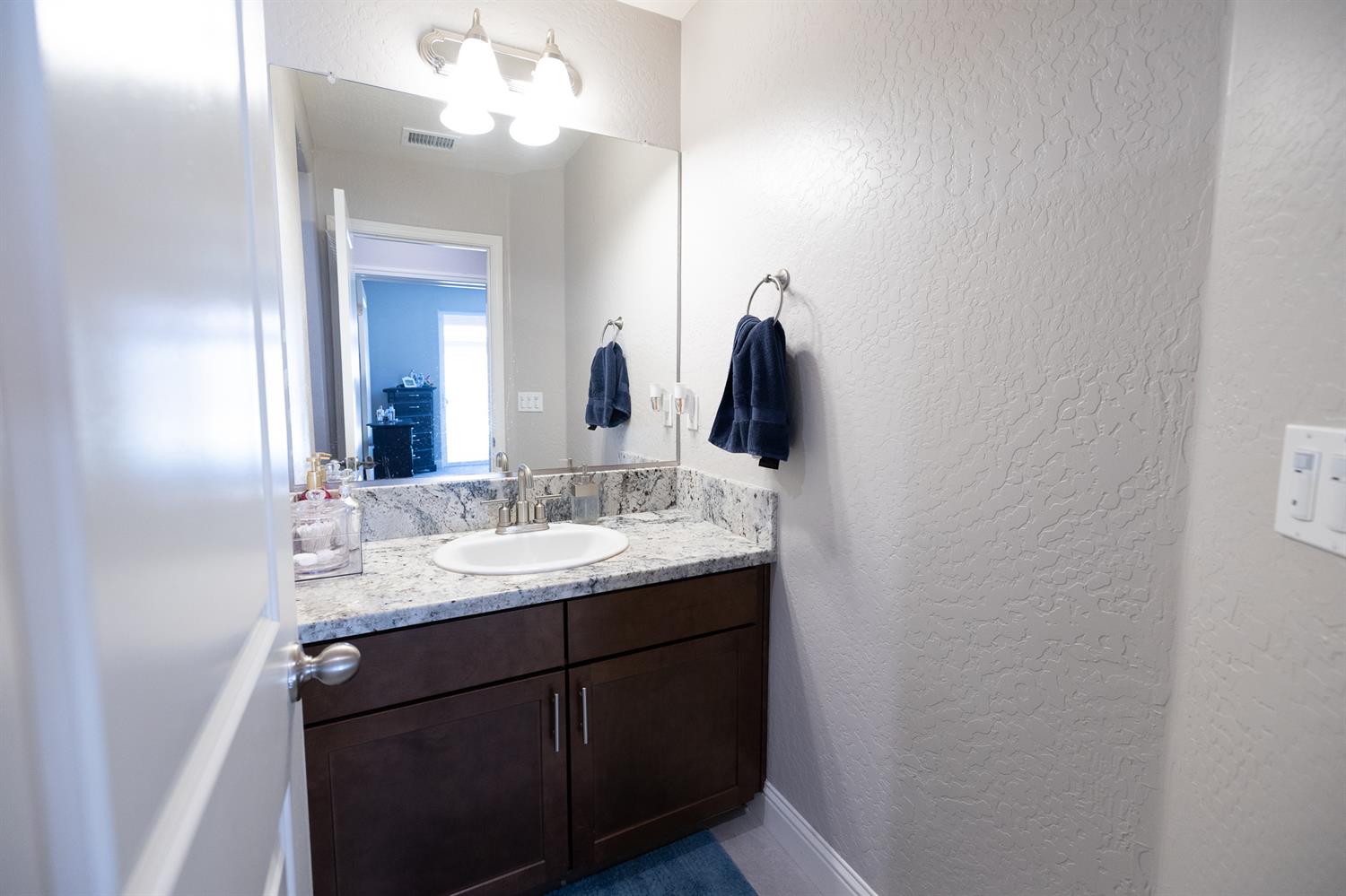 4103 Keats Ave, Clovis, CA 93619