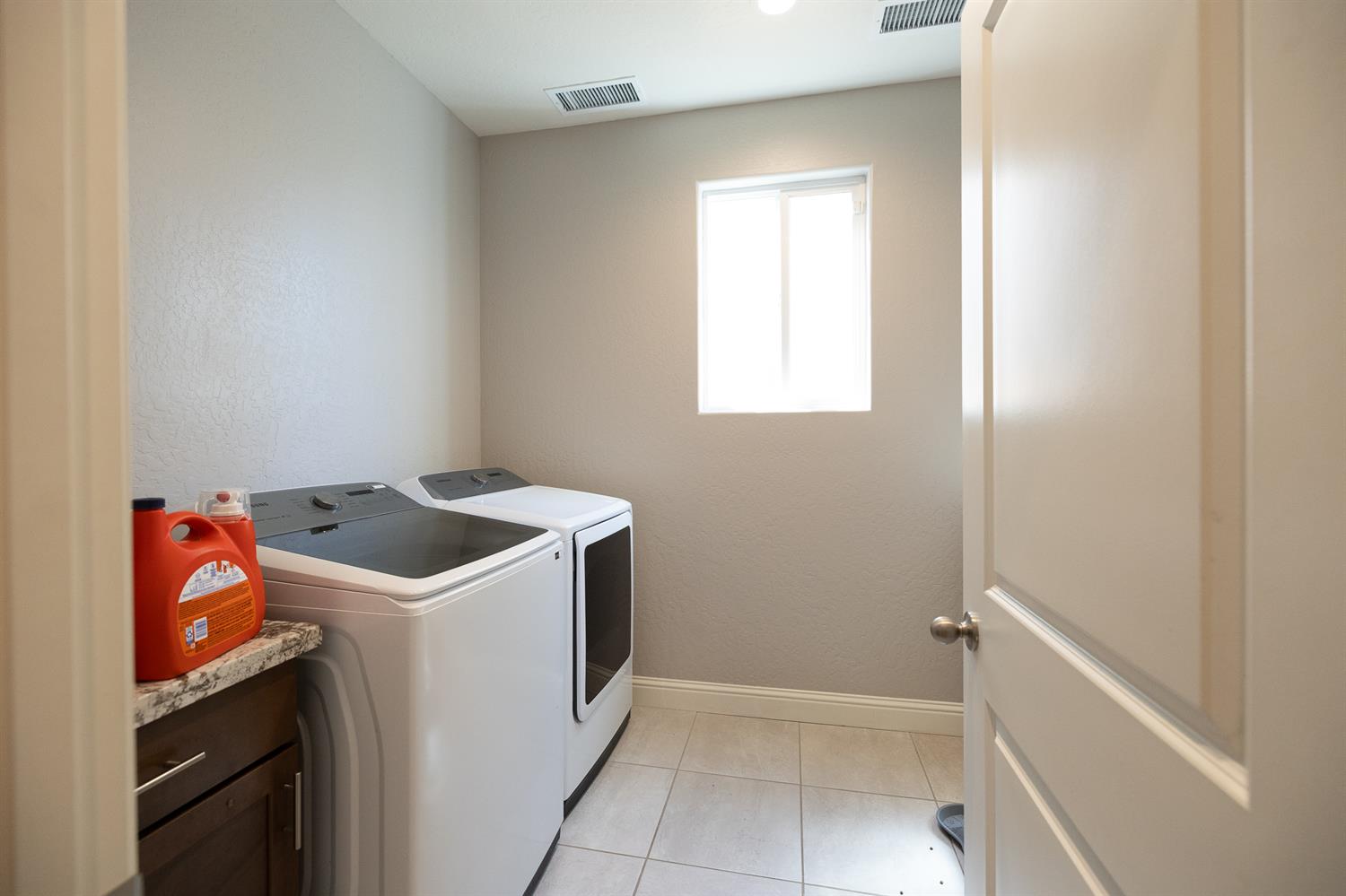 4103 Keats Ave, Clovis, CA 93619