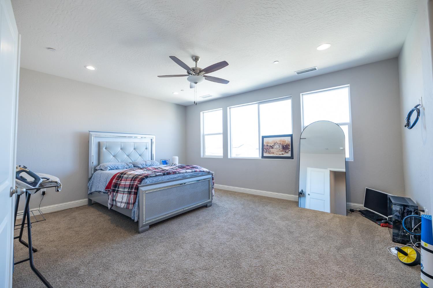 4103 Keats Ave, Clovis, CA 93619