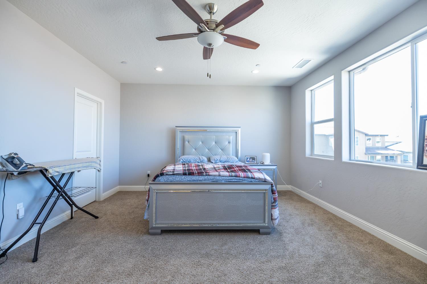 4103 Keats Ave, Clovis, CA 93619