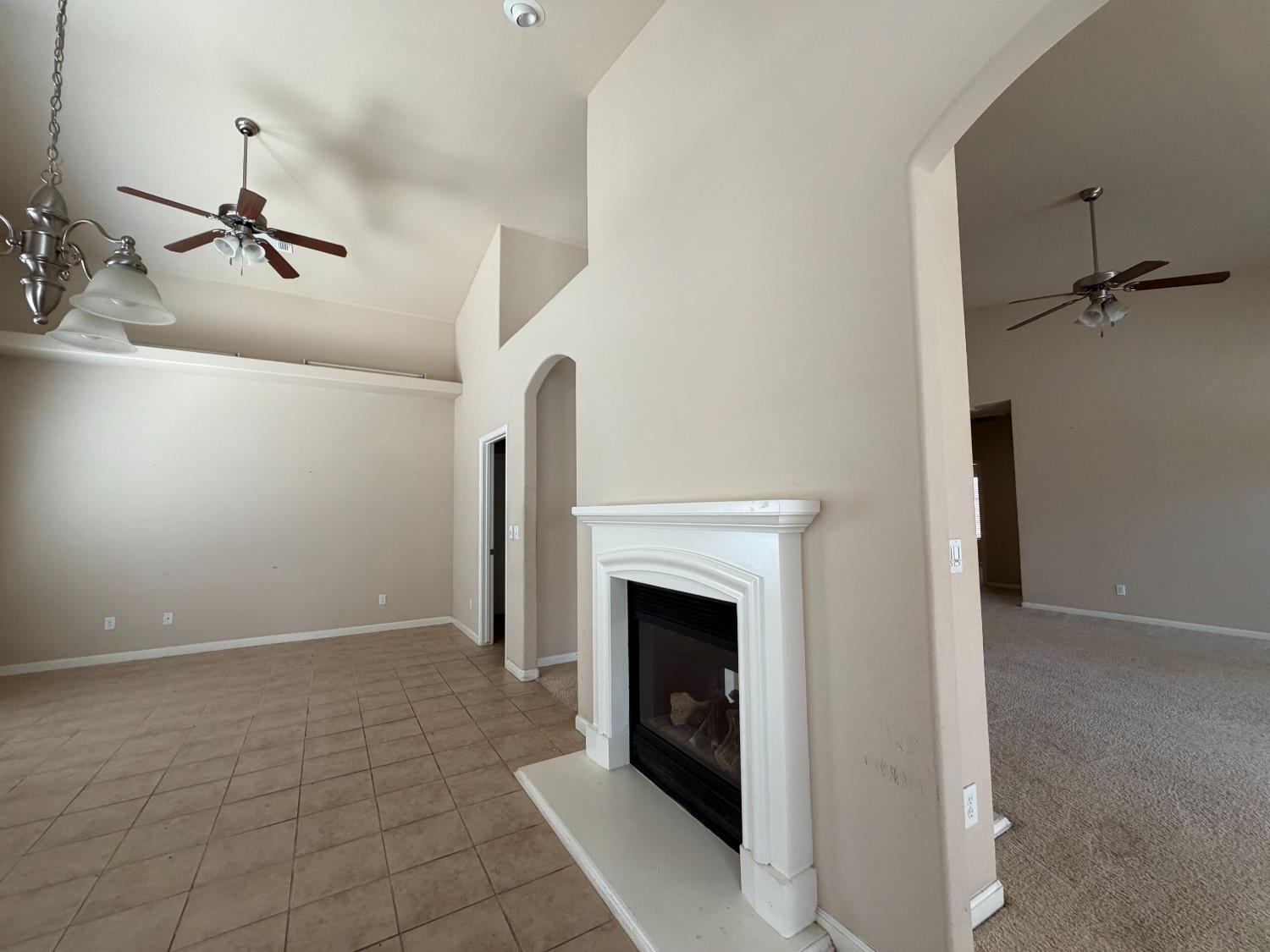 548 W Serena Ave, Clovis, CA 93619