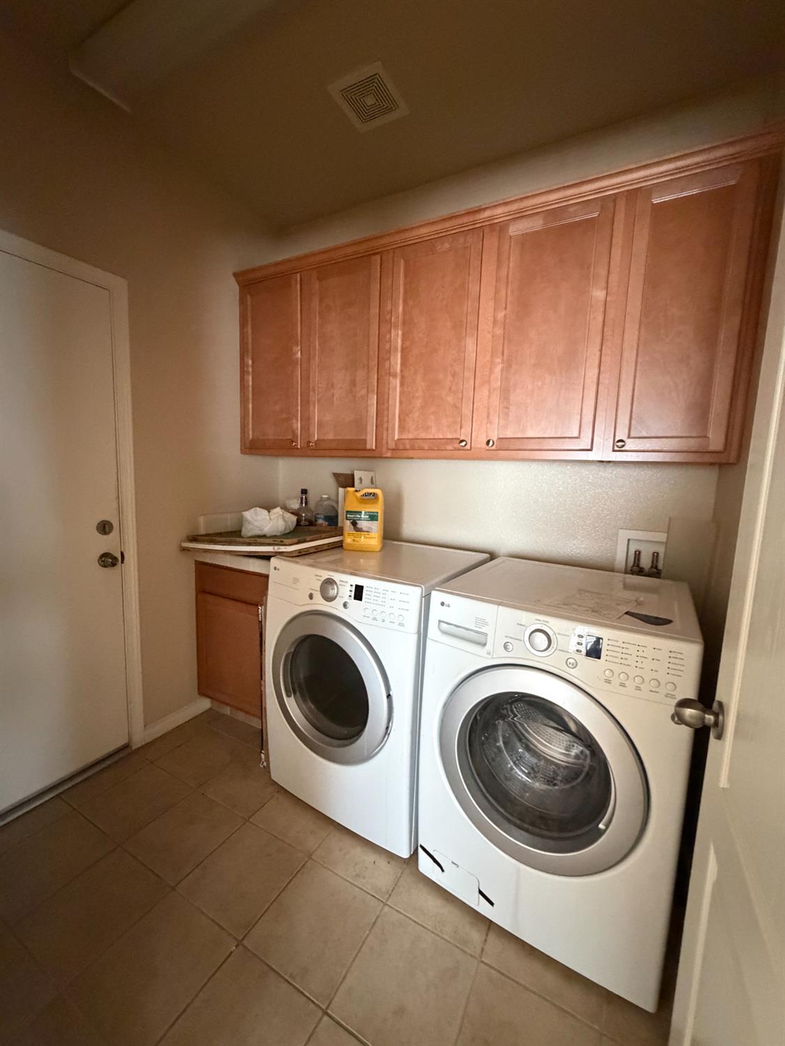 548 W Serena Ave, Clovis, CA 93619