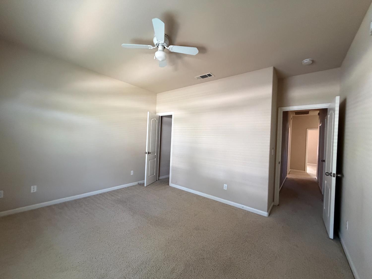 548 W Serena Ave, Clovis, CA 93619