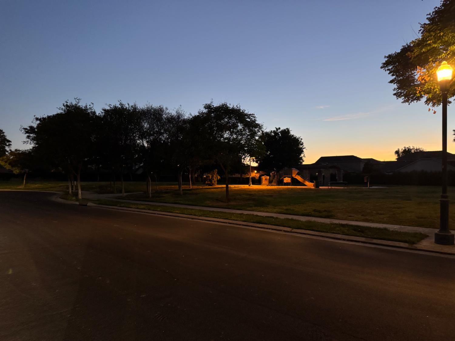 548 W Serena Ave, Clovis, CA 93619