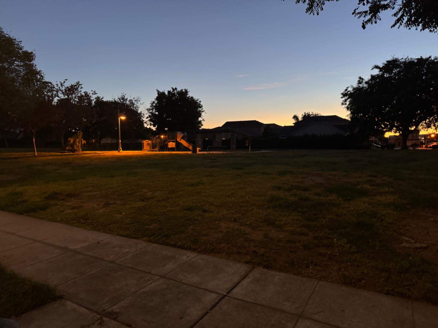 548 W Serena Ave, Clovis, CA 93619