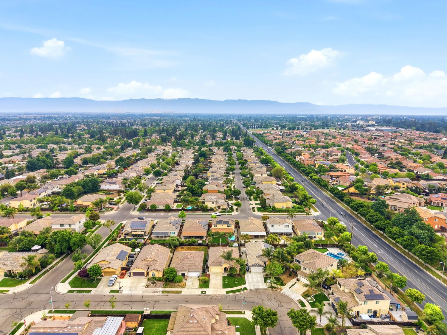 1428 N Leila St, Visalia, CA 93291