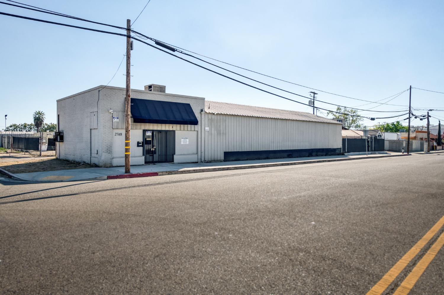 2748 E Hamilton Ave, Fresno, CA 93721