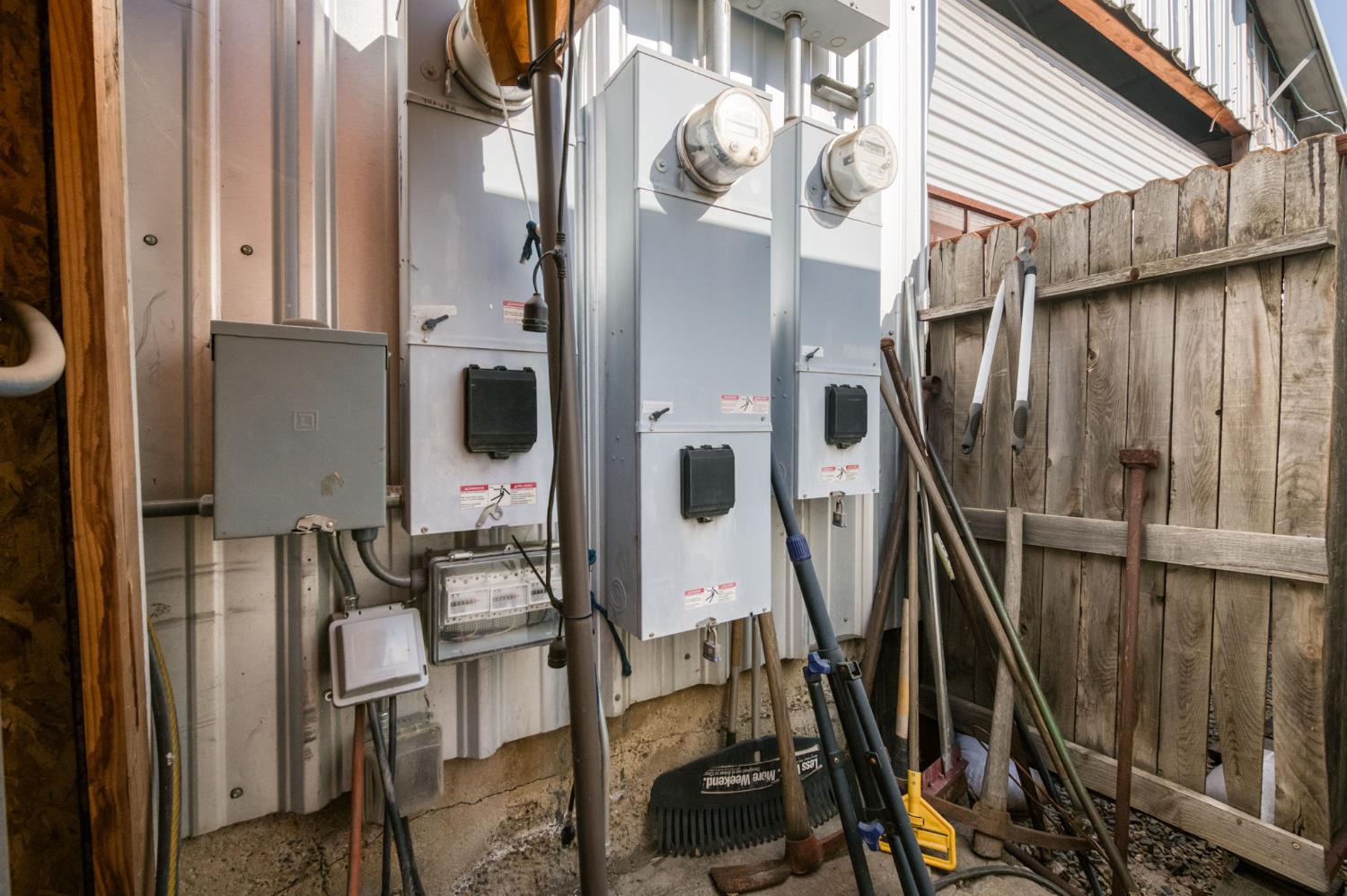 2748 E Hamilton Ave, Fresno, CA 93721