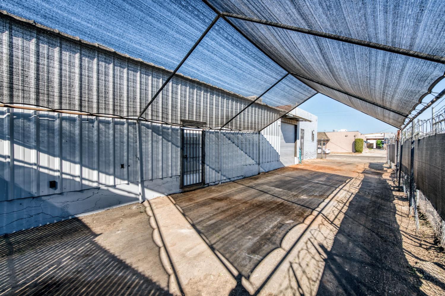 2748 E Hamilton Ave, Fresno, CA 93721