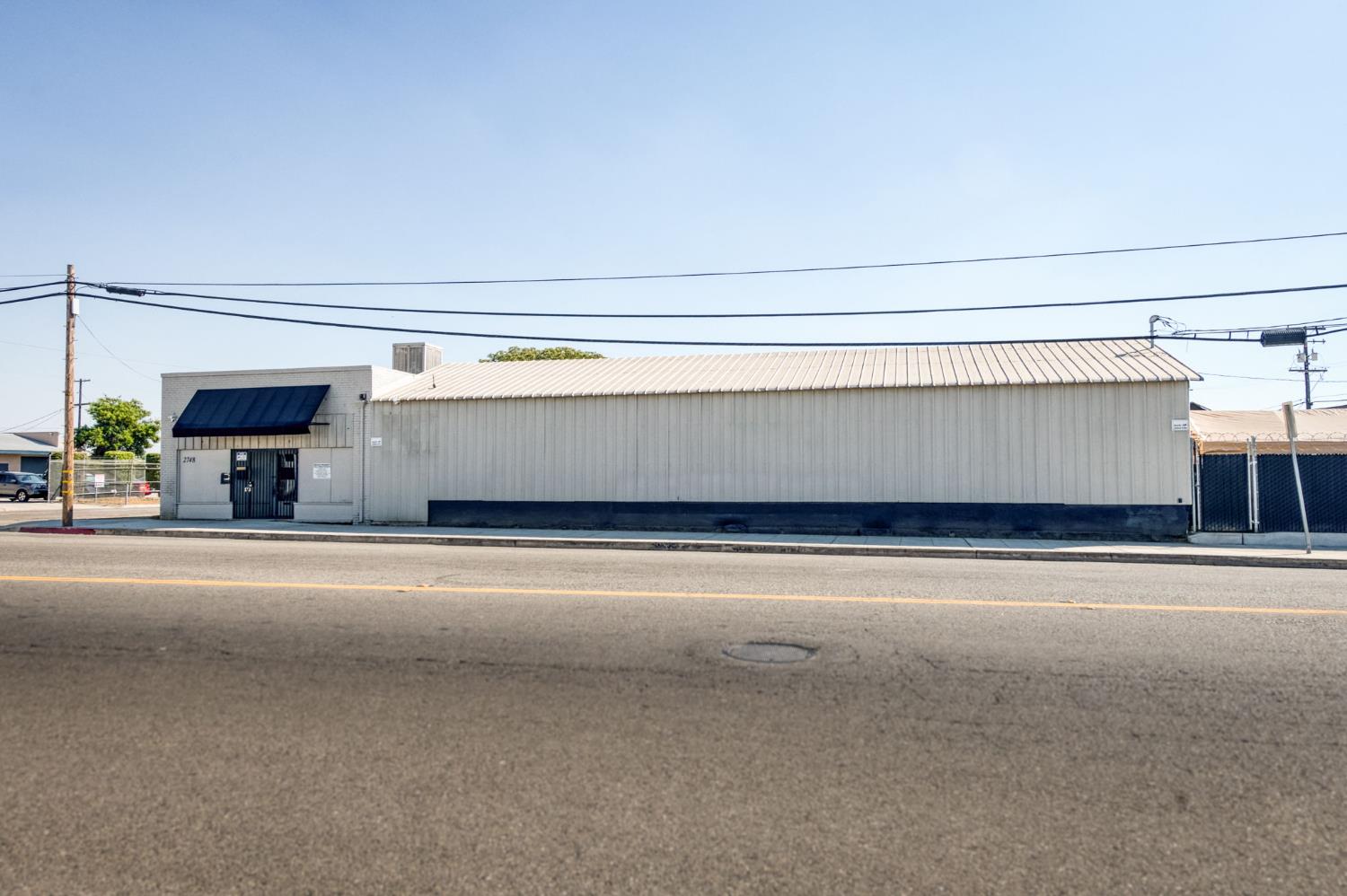2748 E Hamilton Ave, Fresno, CA 93721