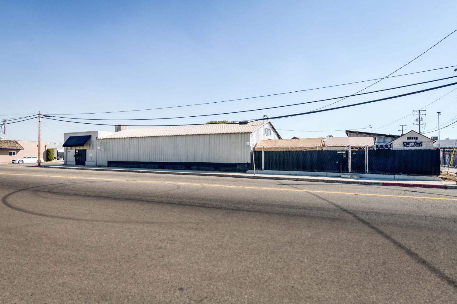 2748 E Hamilton Ave, Fresno, CA 93721