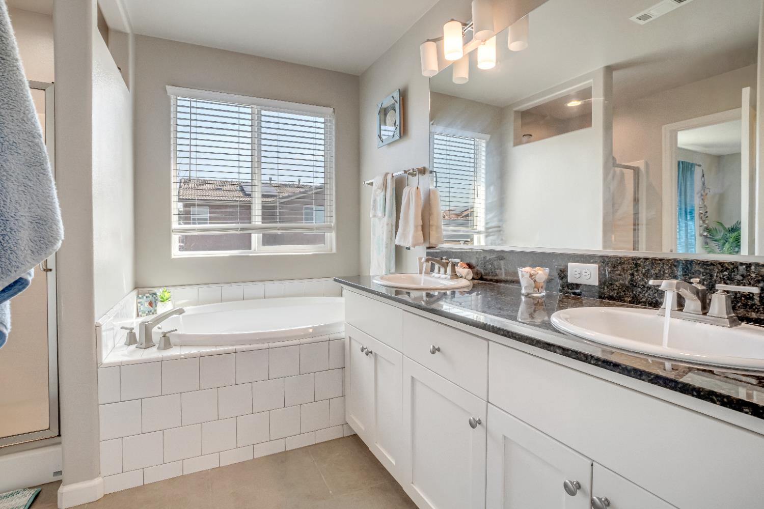 637 Soledad Ave, Clovis, CA 93619