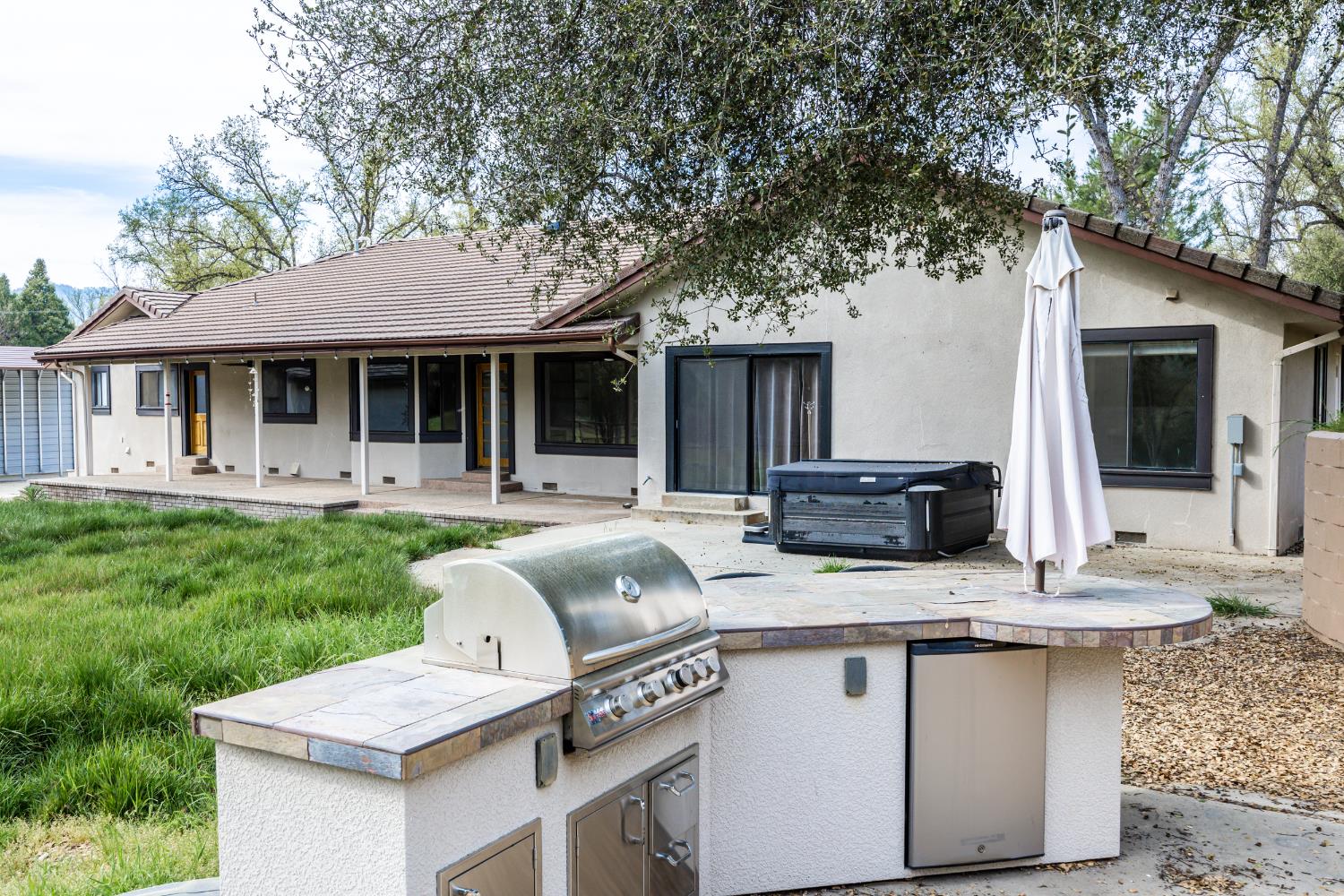 45344 S Oakview Dr, Oakhurst, CA 93644