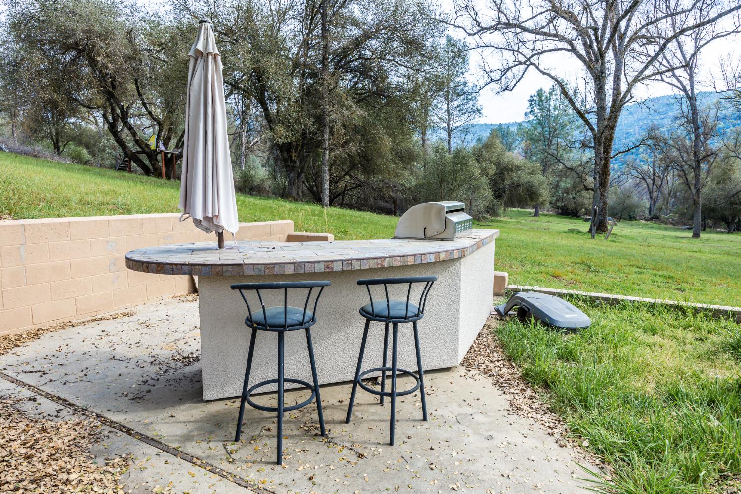 45344 S Oakview Dr, Oakhurst, CA 93644