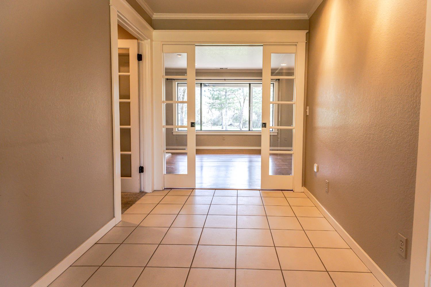 45344 S Oakview Dr, Oakhurst, CA 93644