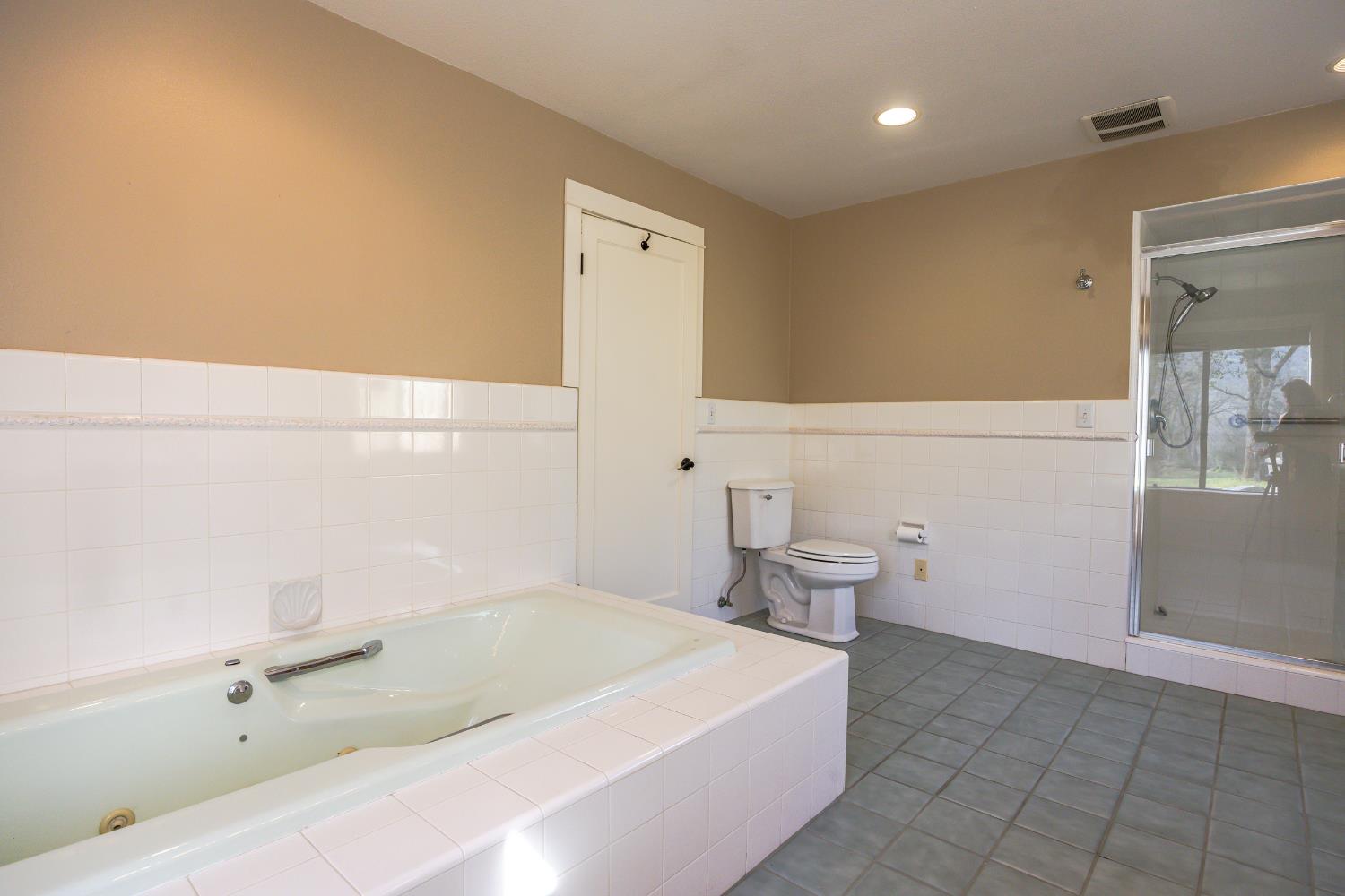 45344 S Oakview Dr, Oakhurst, CA 93644