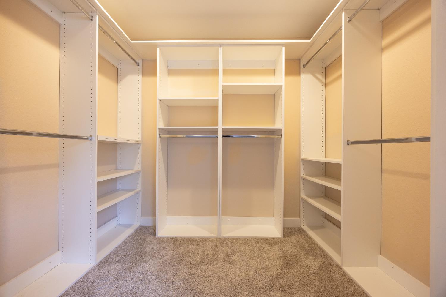 45344 S Oakview Dr, Oakhurst, CA 93644