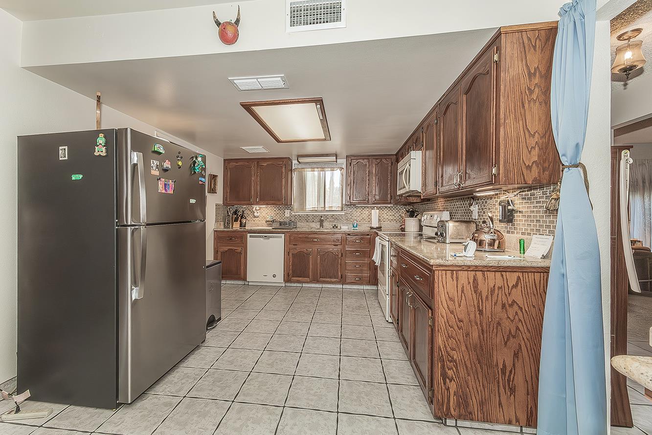 5287 N Gates Ave, Fresno, CA 93722