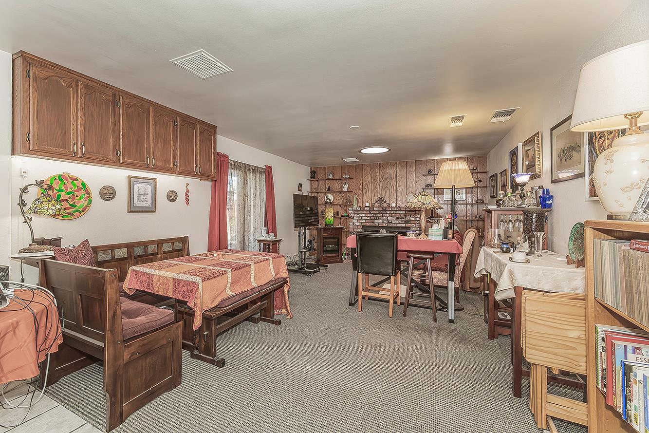 5287 N Gates Ave, Fresno, CA 93722