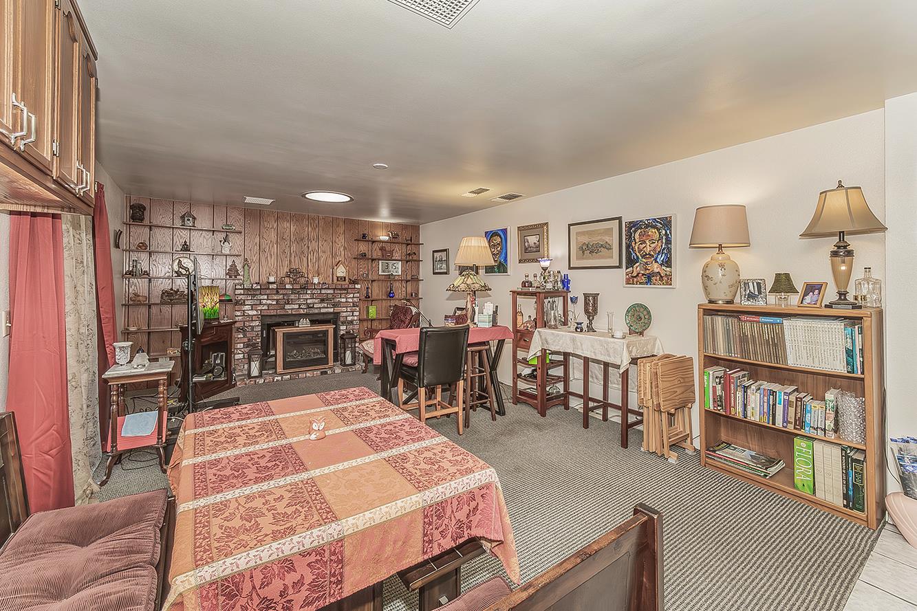 5287 N Gates Ave, Fresno, CA 93722