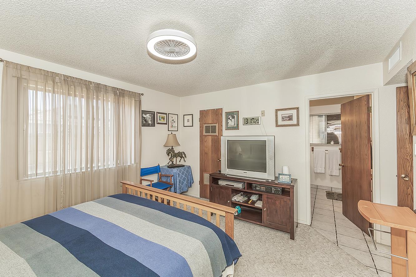 5287 N Gates Ave, Fresno, CA 93722