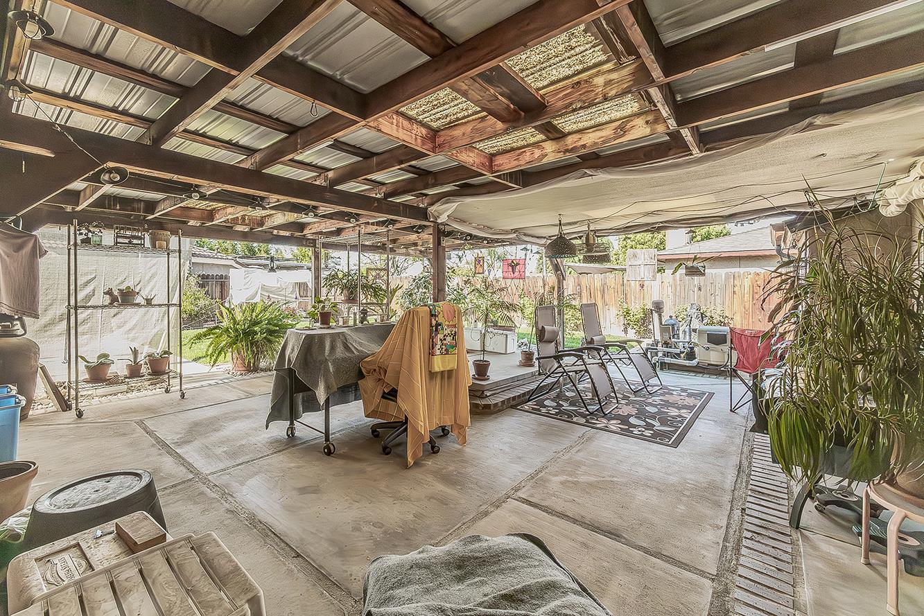 5287 N Gates Ave, Fresno, CA 93722