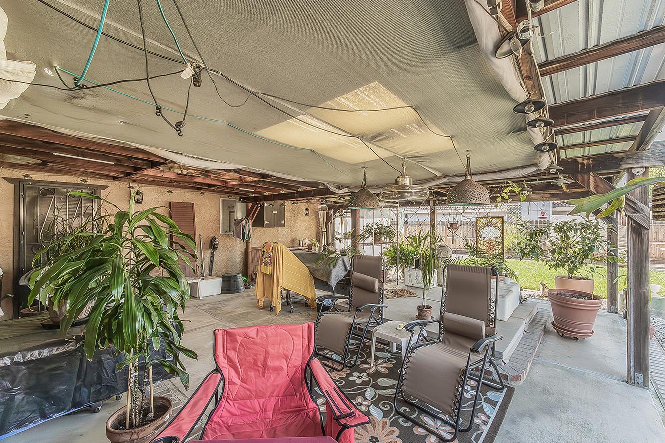 5287 N Gates Ave, Fresno, CA 93722