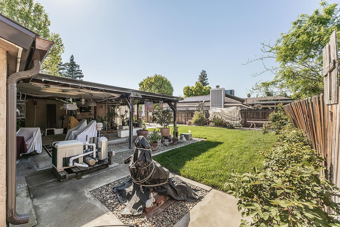 5287 N Gates Ave, Fresno, CA 93722