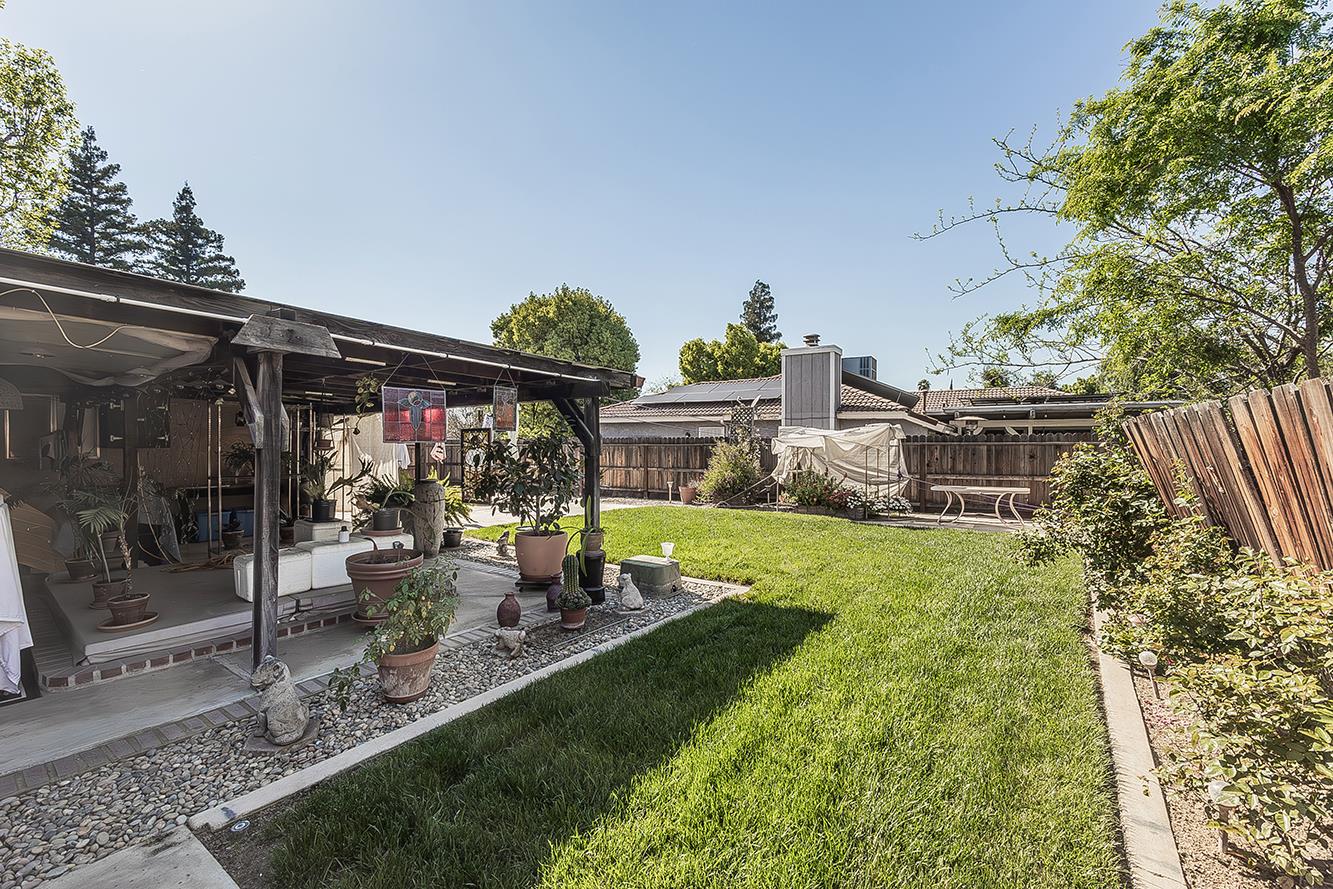 5287 N Gates Ave, Fresno, CA 93722