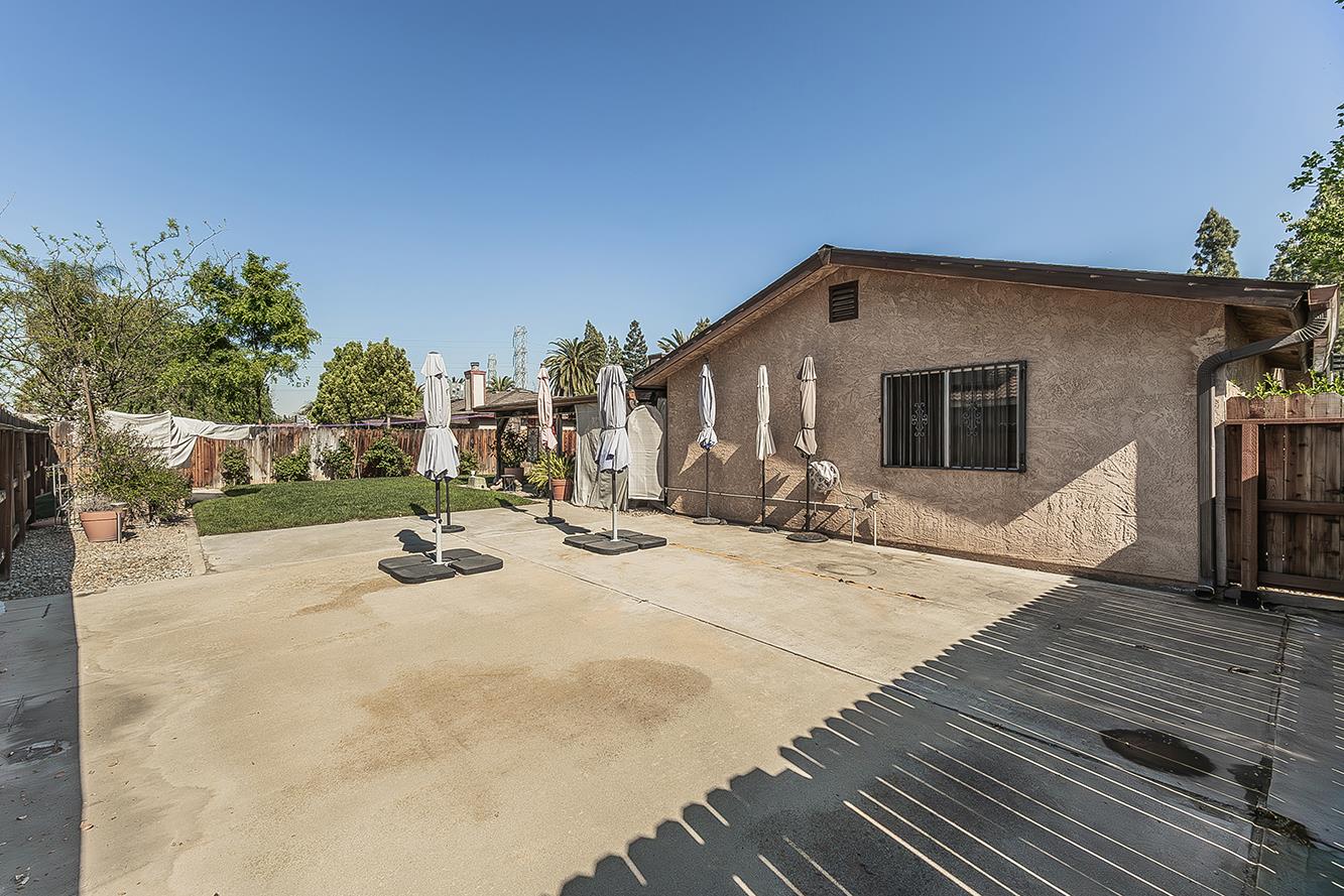 5287 N Gates Ave, Fresno, CA 93722