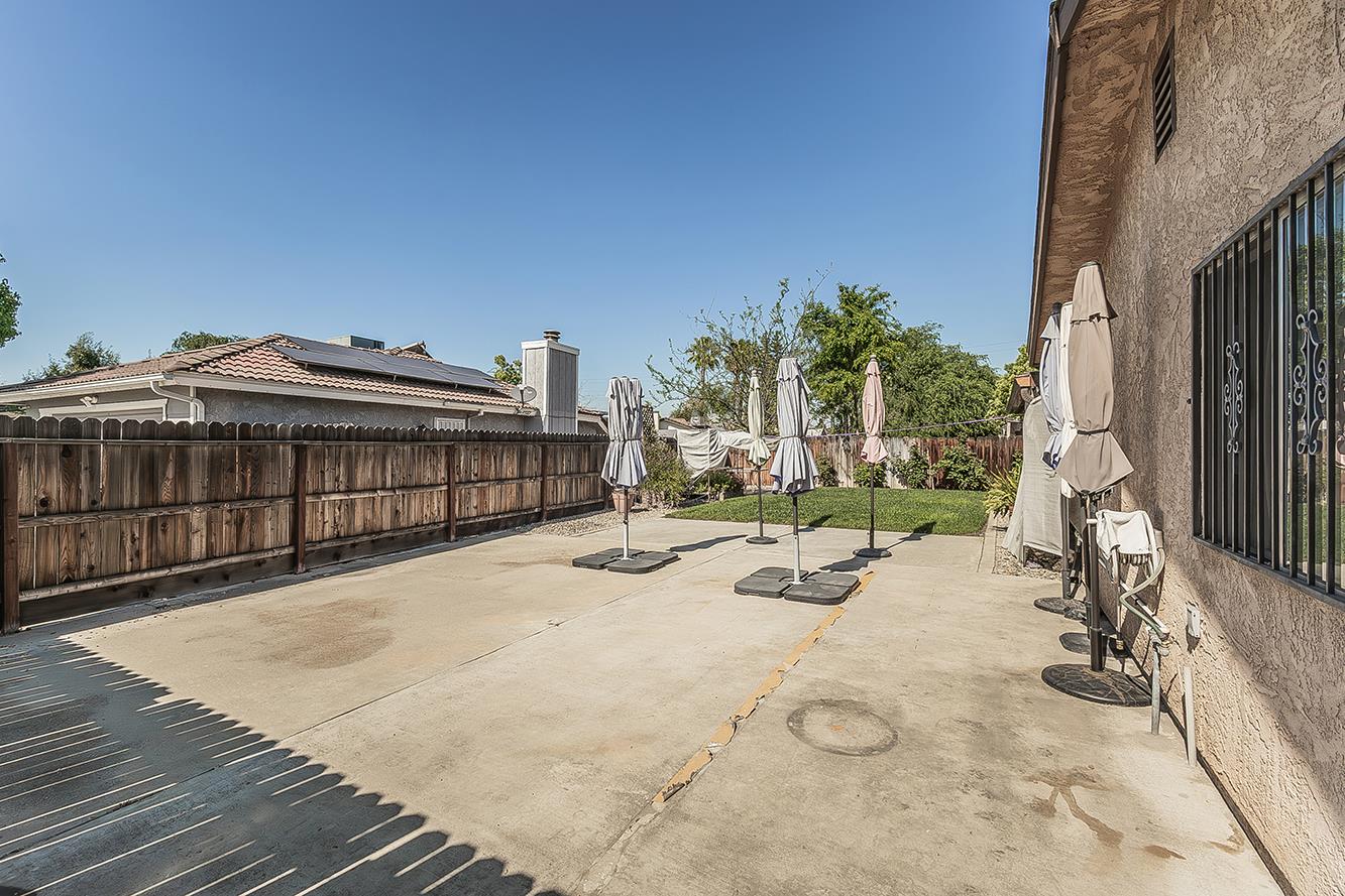 5287 N Gates Ave, Fresno, CA 93722