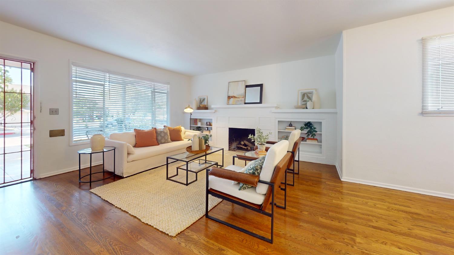 807 E Peralta Way, Fresno, CA 93704