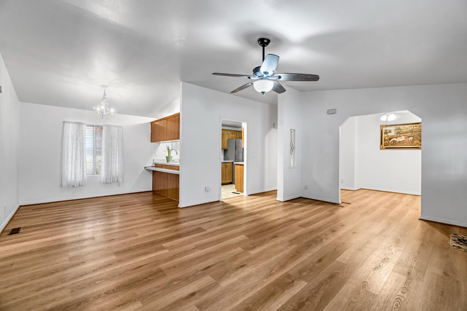 1218 E Cleveland Ave #142, Madera, CA 93638