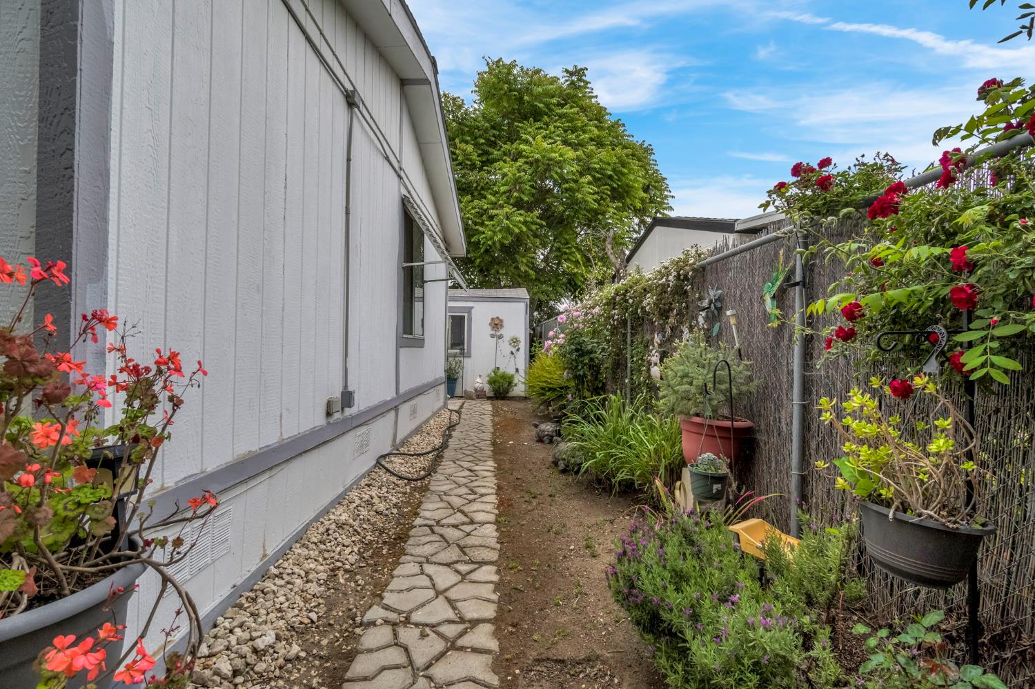 1218 E Cleveland Ave #142, Madera, CA 93638