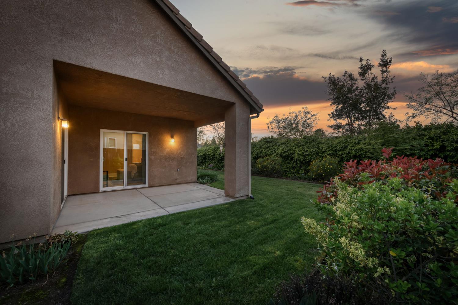 10687 N Tea Party Ln, Fresno, CA 93730